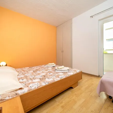 By The Sea Barbat, Rab - 14512 Apartment Rab Town