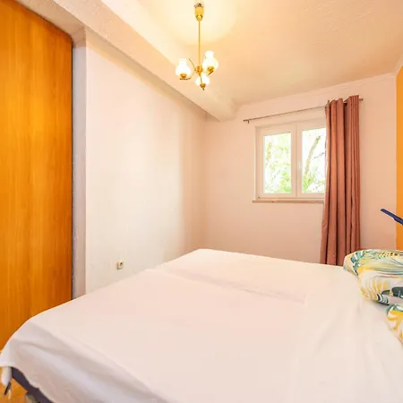 Apartment By The Sea Barbat, Rab - 14512