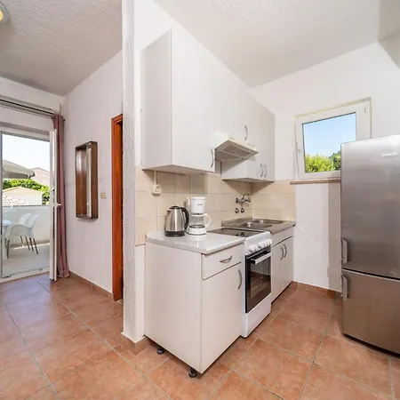 Apartment By The Sea Barbat, Rab - 14512 Rab Town