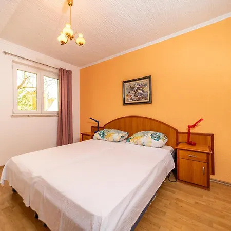 By The Sea Barbat, Rab - 14512 Apartment Rab Town
