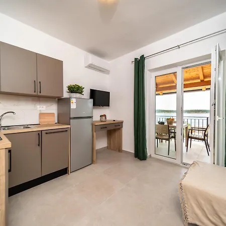 Apartment By The Sea Barbat, Rab - 14512 Rab Town