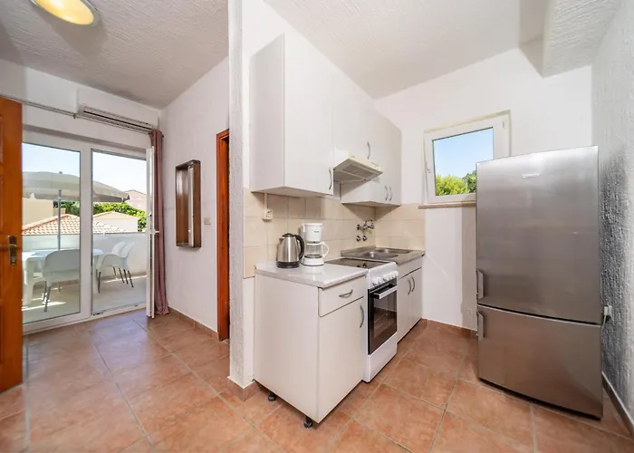 Apartman By The Sea Barbat, Rab - 14512 Rab Town